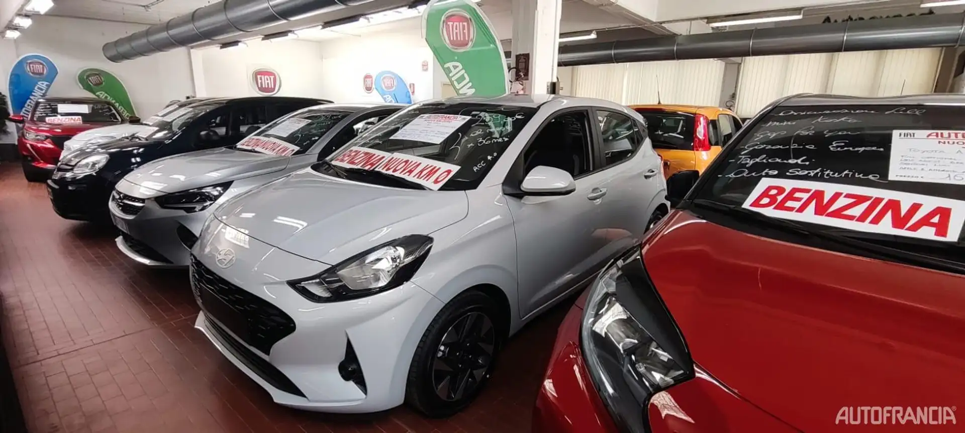 Hyundai I10 - 1.0 CONNECT Grigio - 1