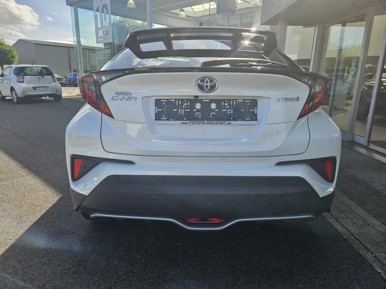 Toyota C-HR 1.8 VVT i-Hybrid C-Lub Bi-Tone E-CVT, миниатюра 5