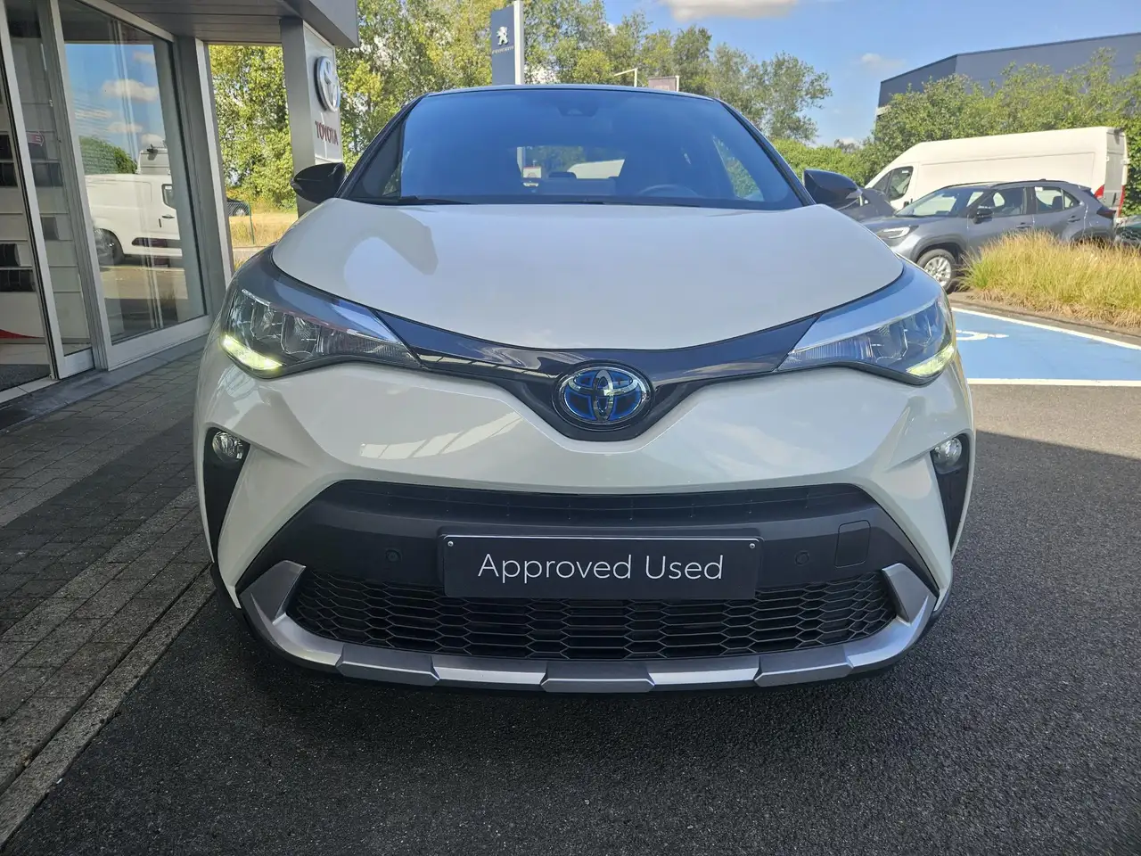 Toyota C-HR 1.8 VVT i-Hybrid C-Lub Bi-Tone E-CVT, миниатюра 2