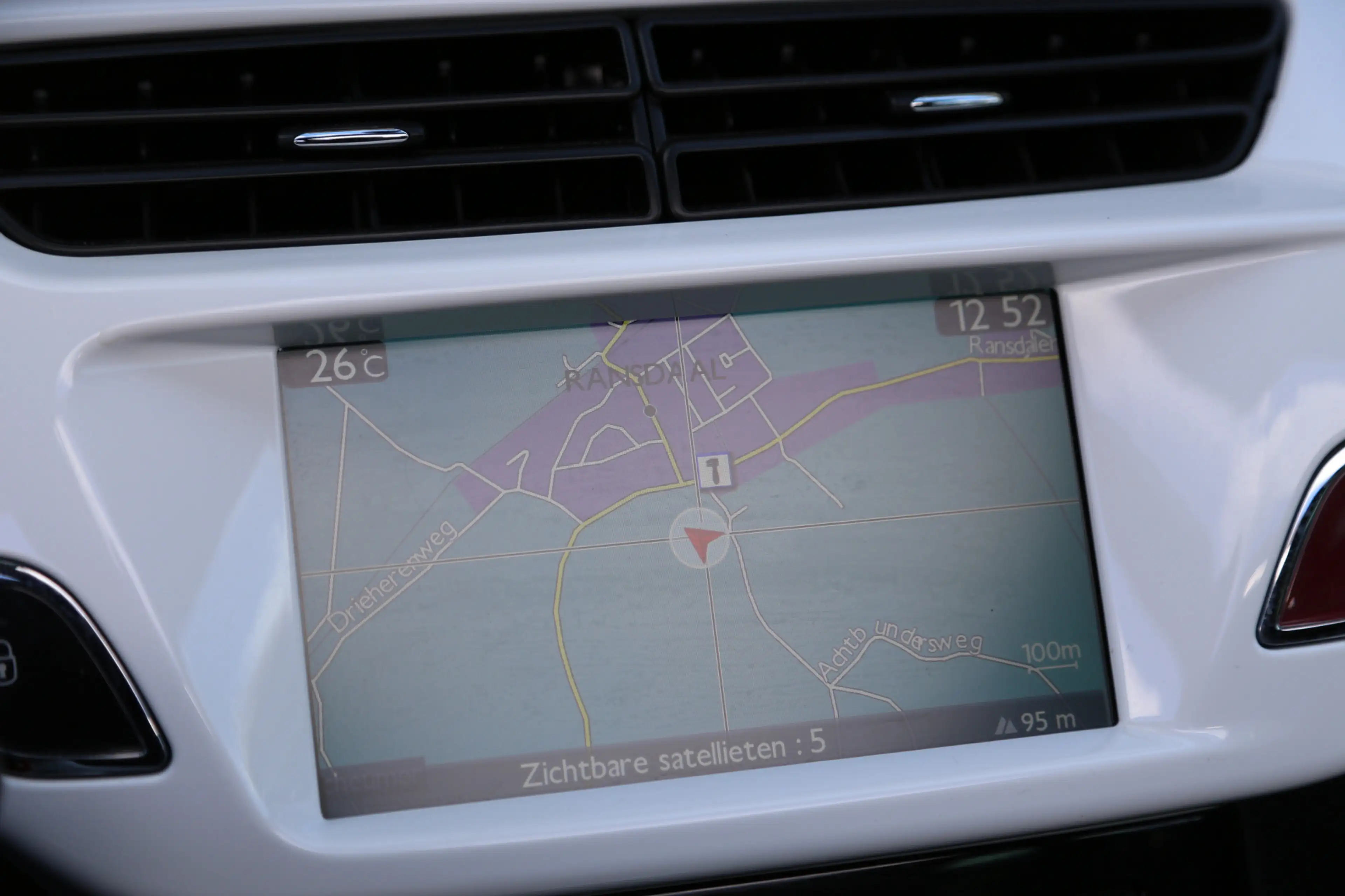 Citroen DS3 Cabrio 1.6 THP Sport Chic Navi — photo 7