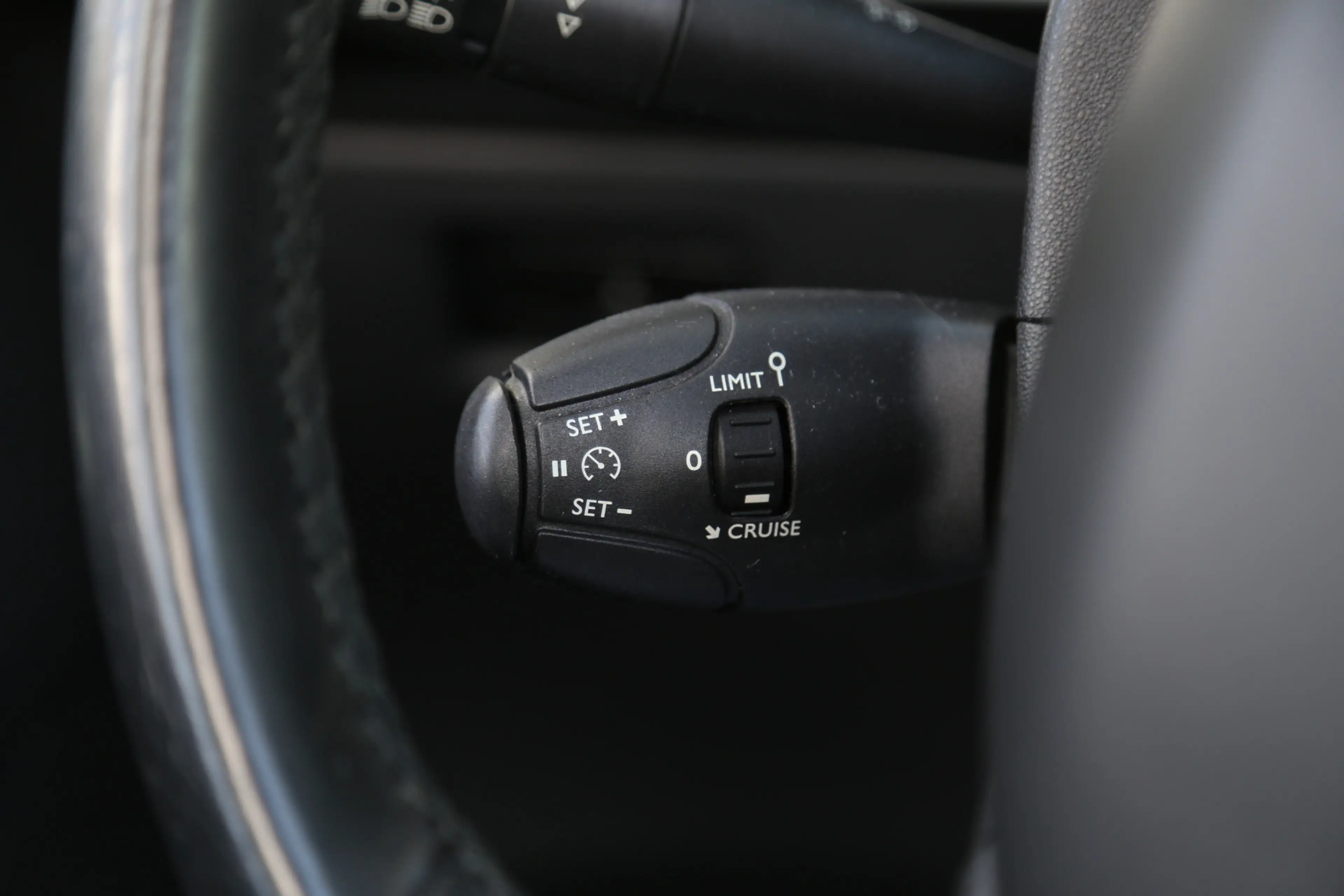 Citroen DS3 Cabrio 1.6 THP Sport Chic Navi — photo 10
