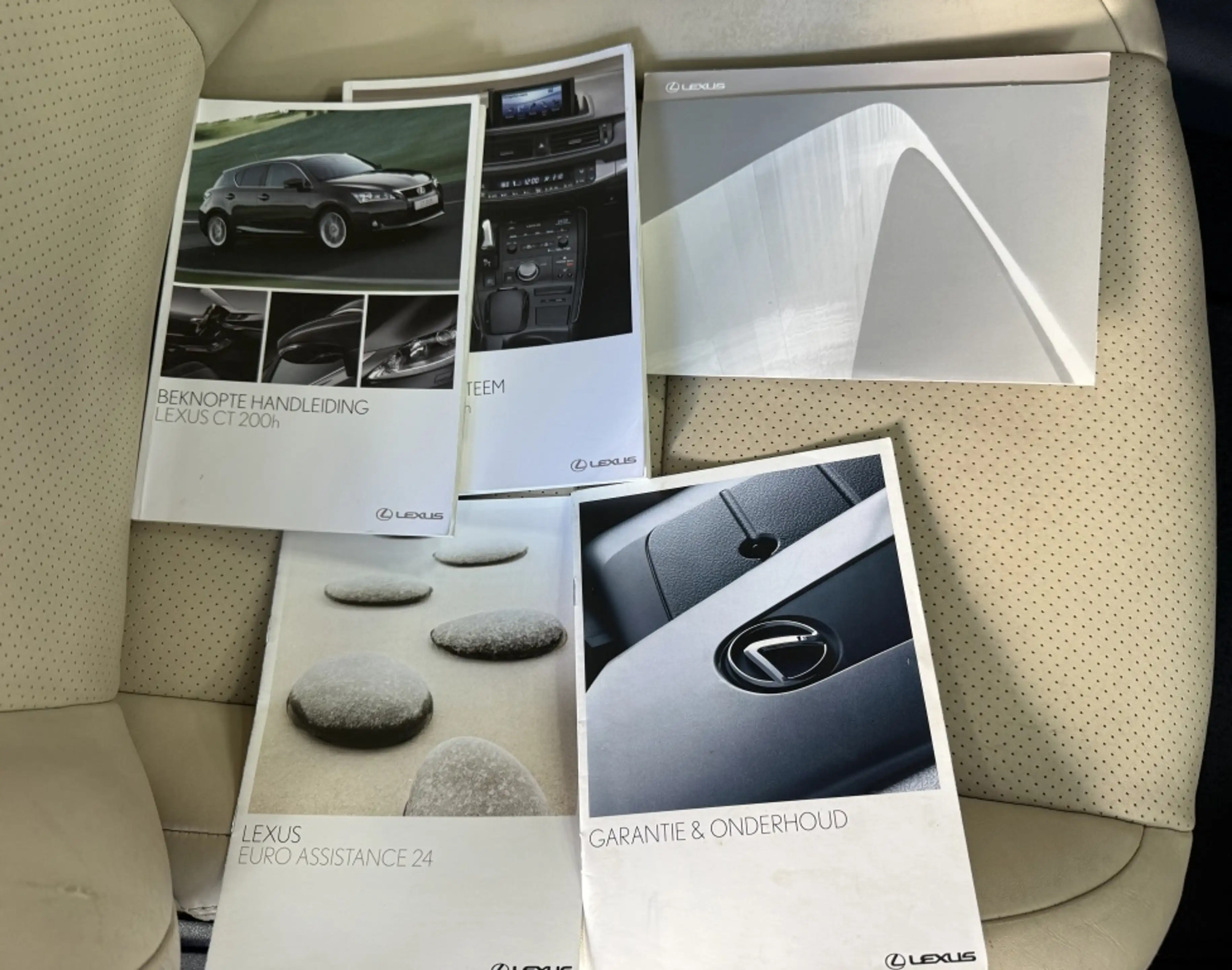 Lexus CT 200h Business L. Pro Bovag Automaat — photo 25