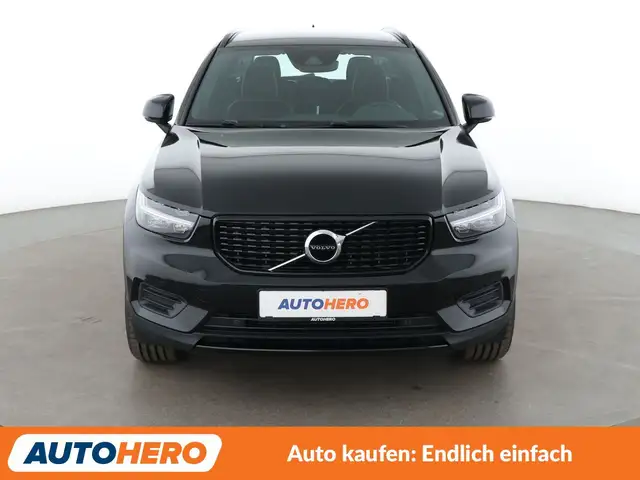 Volvo XC40 view 9