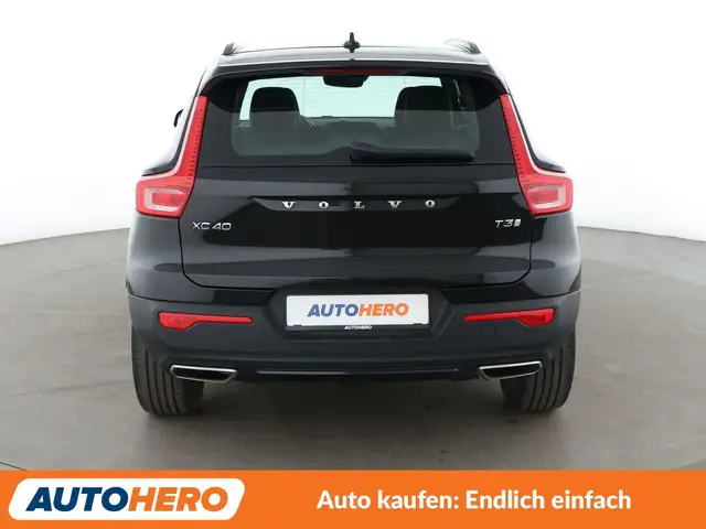 Volvo XC40 view 5