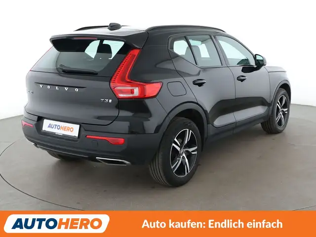 Volvo XC40 view 6