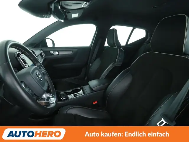 Volvo XC40 view 10