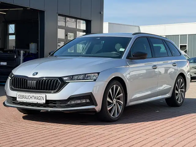 Skoda Octavia main image