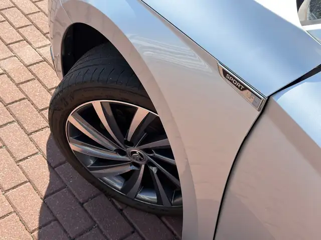 Skoda Octavia view 7