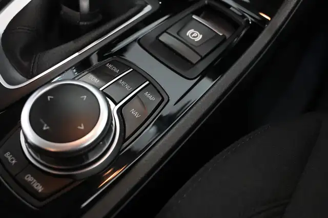 BMW 2 Series view 24