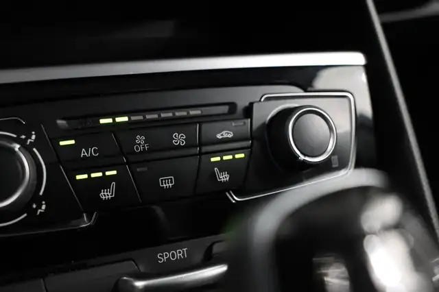 BMW 2 Series view 27