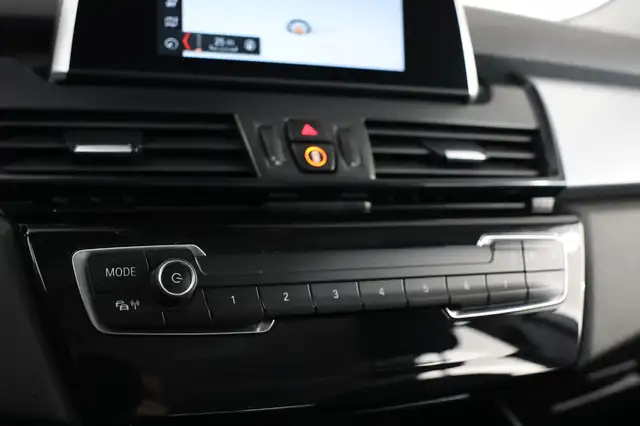BMW 2 Series view 23