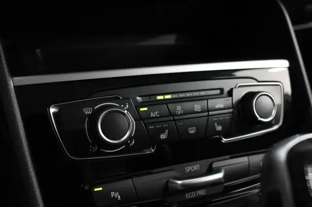 BMW 2 Series view 26