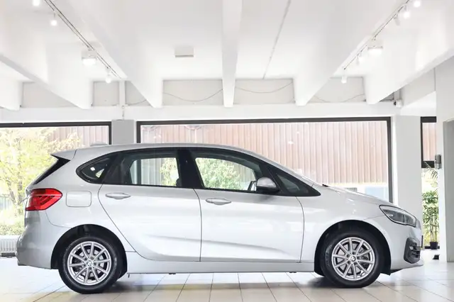 BMW 2 Series view 7