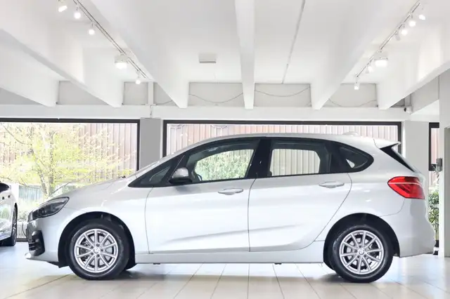 BMW 2 Series view 5