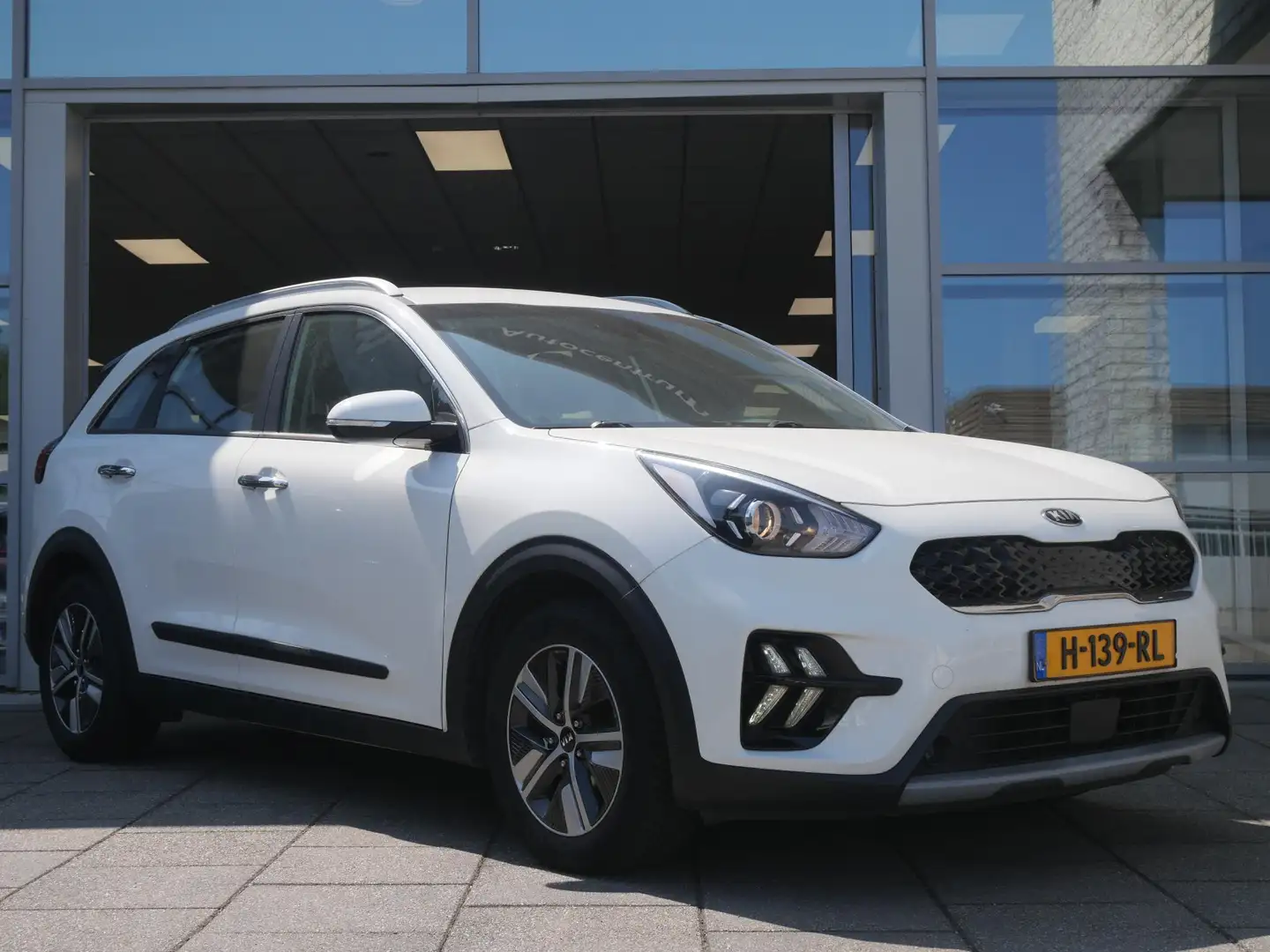 Kia Niro 1.6 GDi Hybrid DynamicLine | Cruise | Camera | Cli Wit - 2