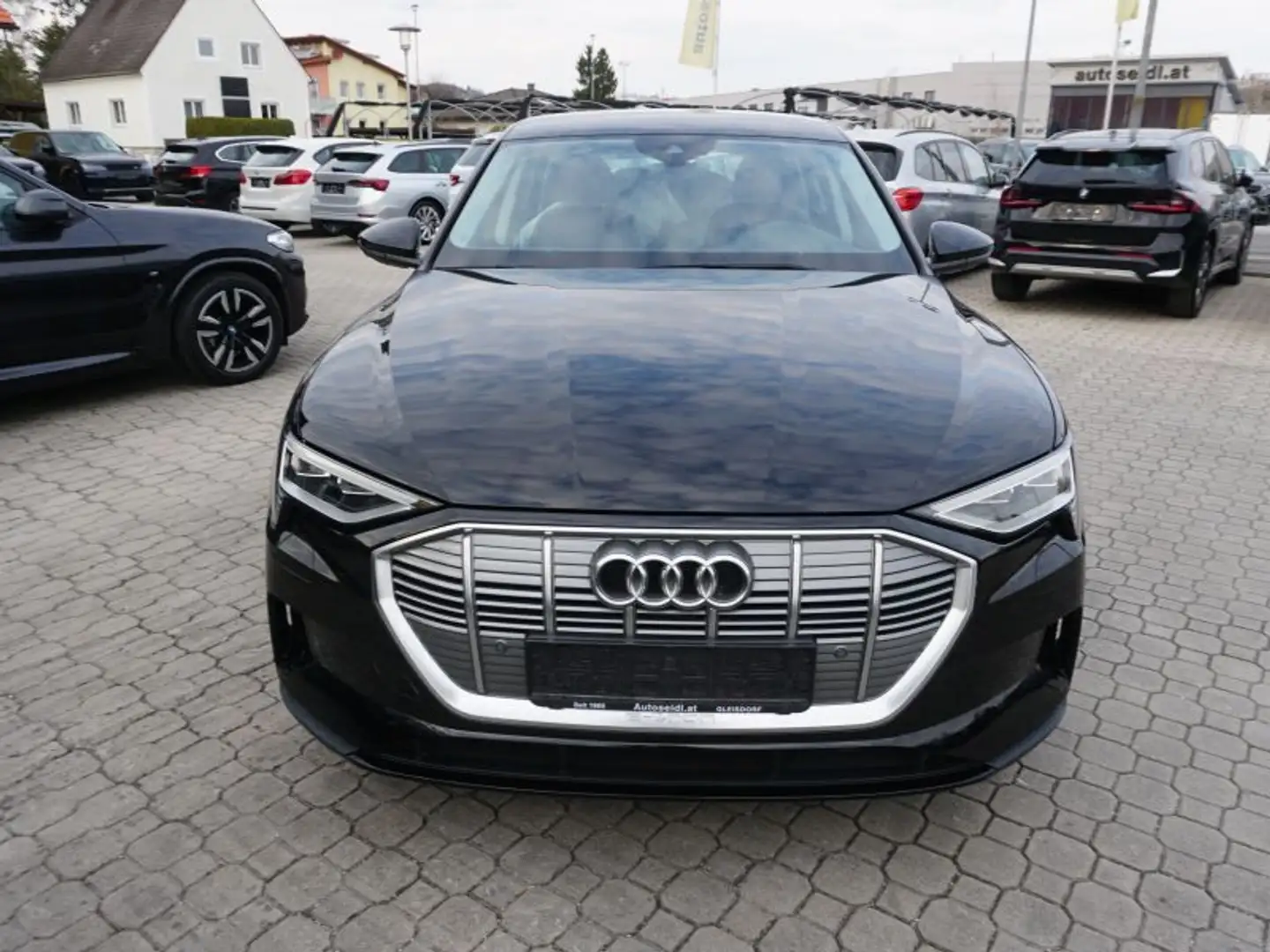 Audi e-tron 50 quattro *MATRIX+LEDER+20"ALU* Schwarz - 2