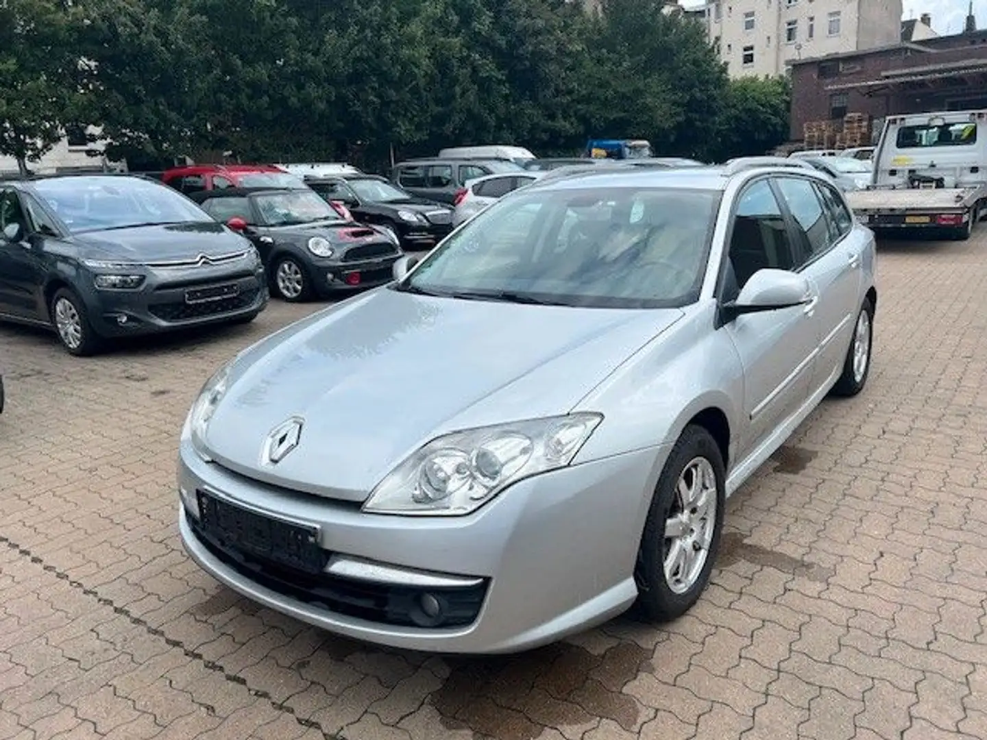 Renault Laguna III Grandtour Expression TÜV 09.2025 Silber - 2