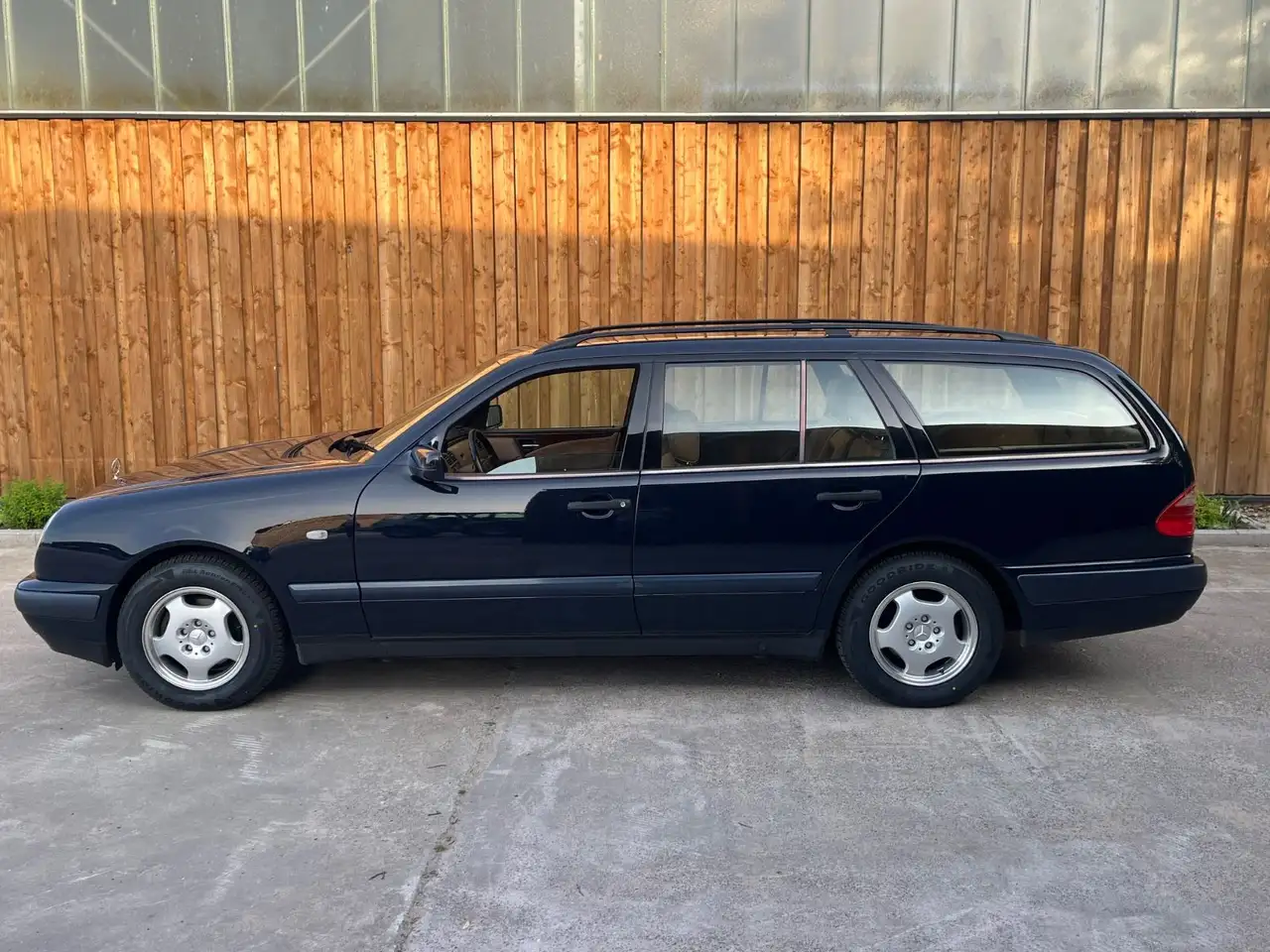 Mercedes-Benz E 250 E250T Turbodiesel Kombi S210, Klima, 2. Hand, foto 6