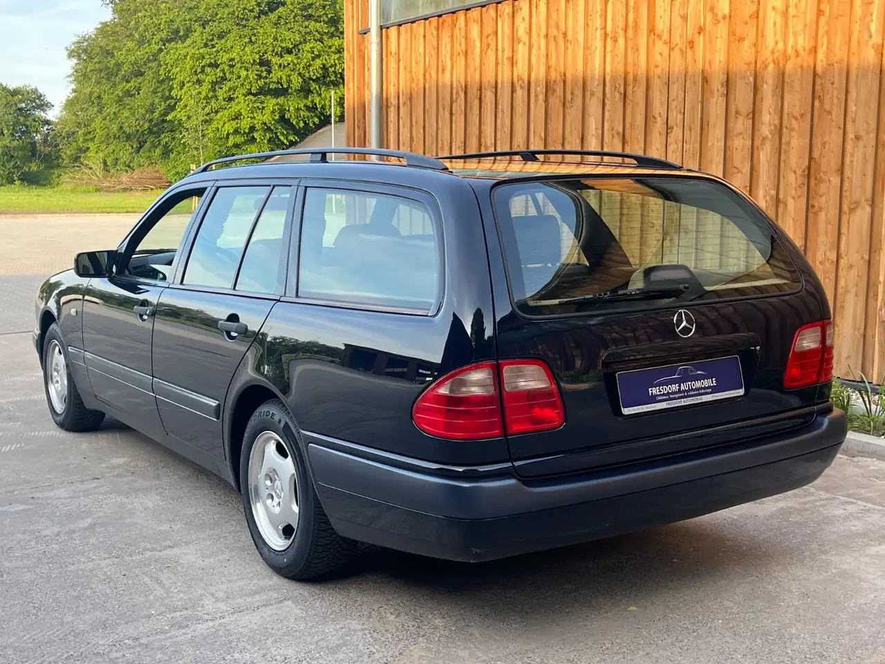 Mercedes-Benz E 250 E250T Turbodiesel Kombi S210, Klima, 2. Hand, foto 4
