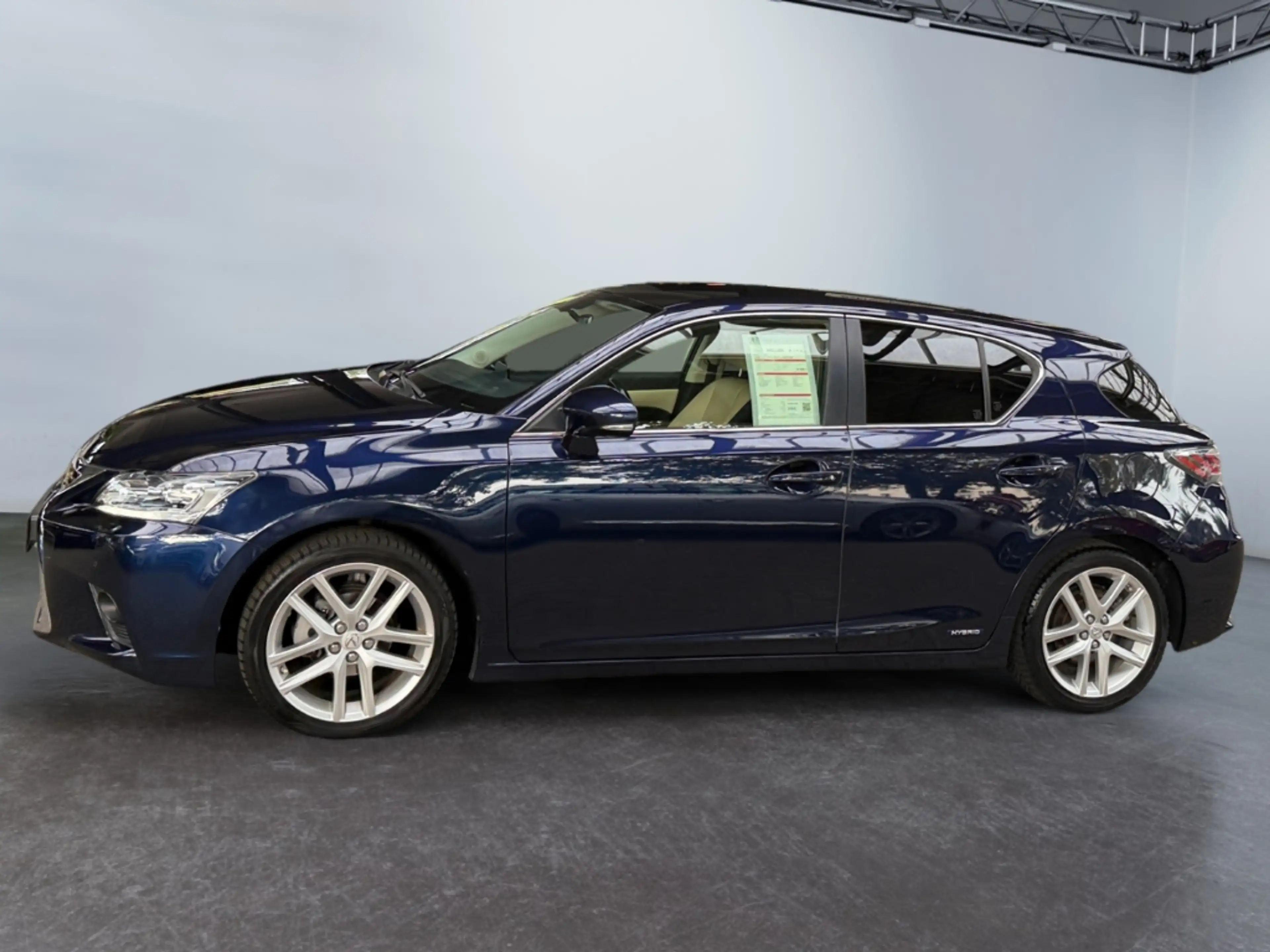 Lexus CT 200h Luxury Line *LED*el. Sitze*Levinson*CAM* — photo 5