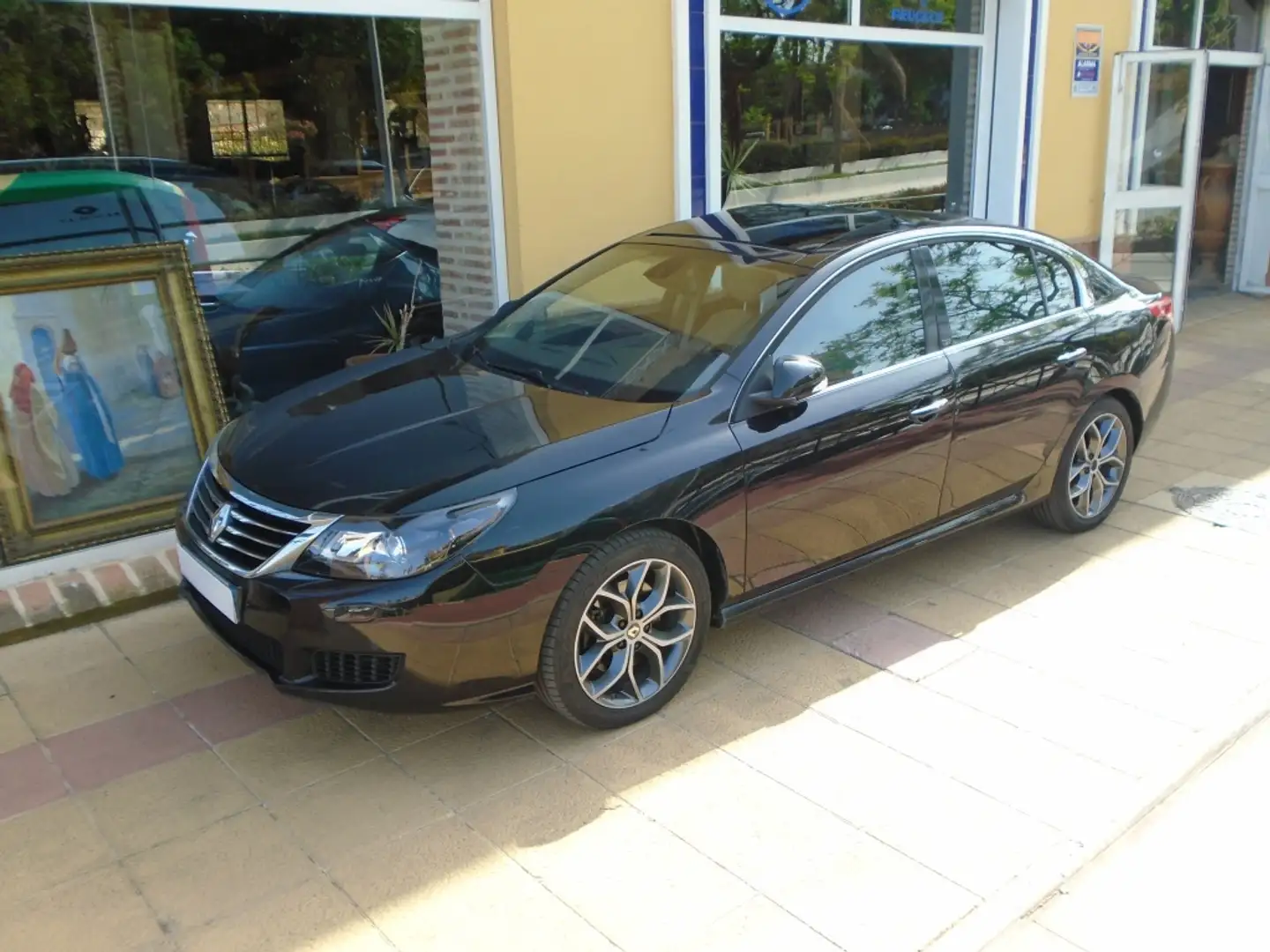 Renault Latitude 3.0dCi V6 Initiale Aut. Noir - 1