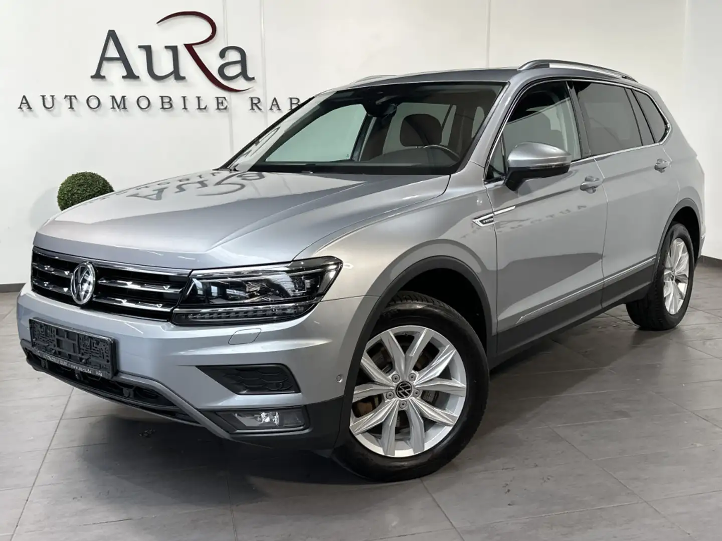 Volkswagen Tiguan Allspace HL 4Motion NAV+LED+AHK+PANORAMA Argent - 1