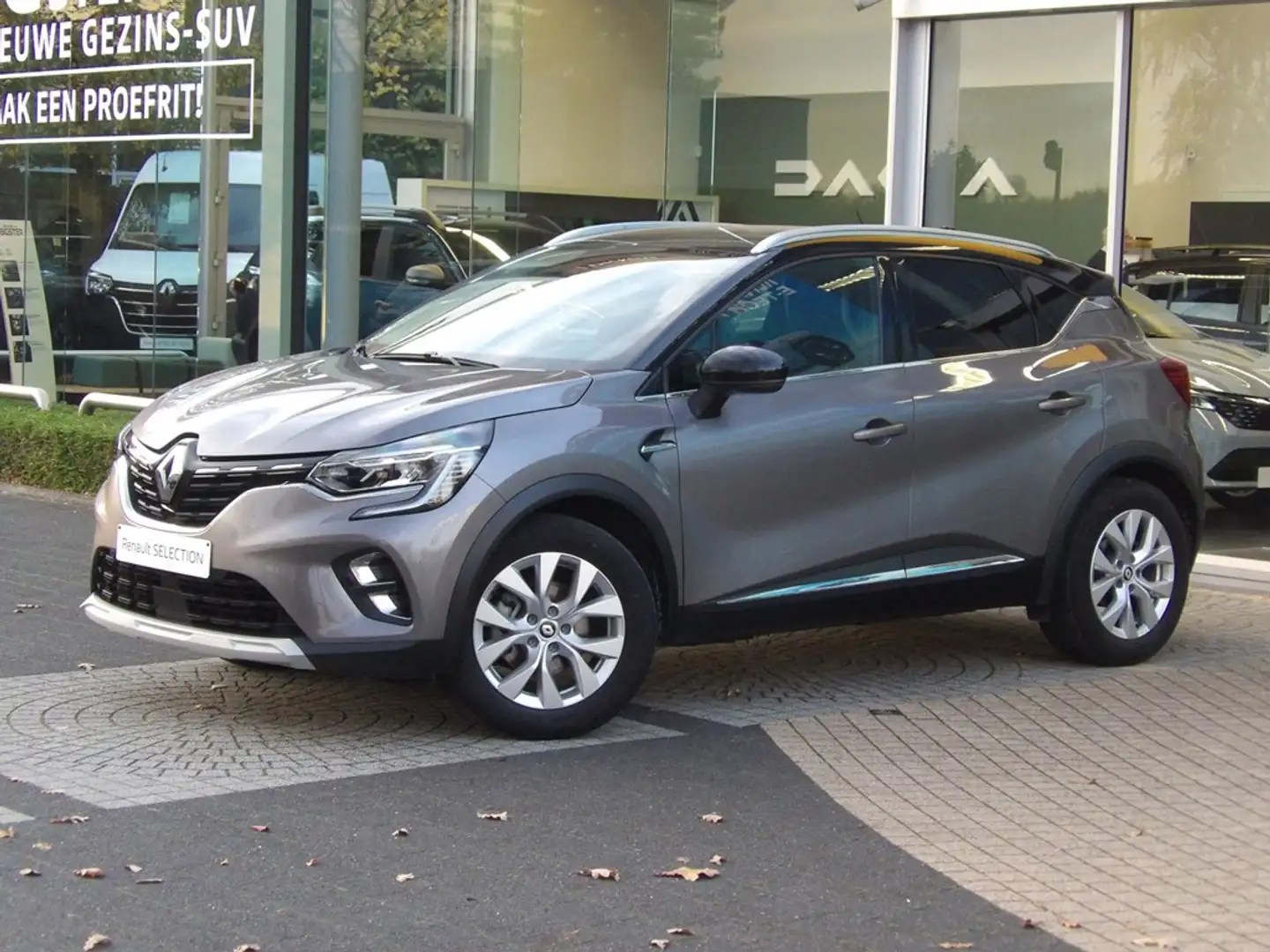 Renault Captur Techno E-Tech Full Hybrid 145 Grijs - 1