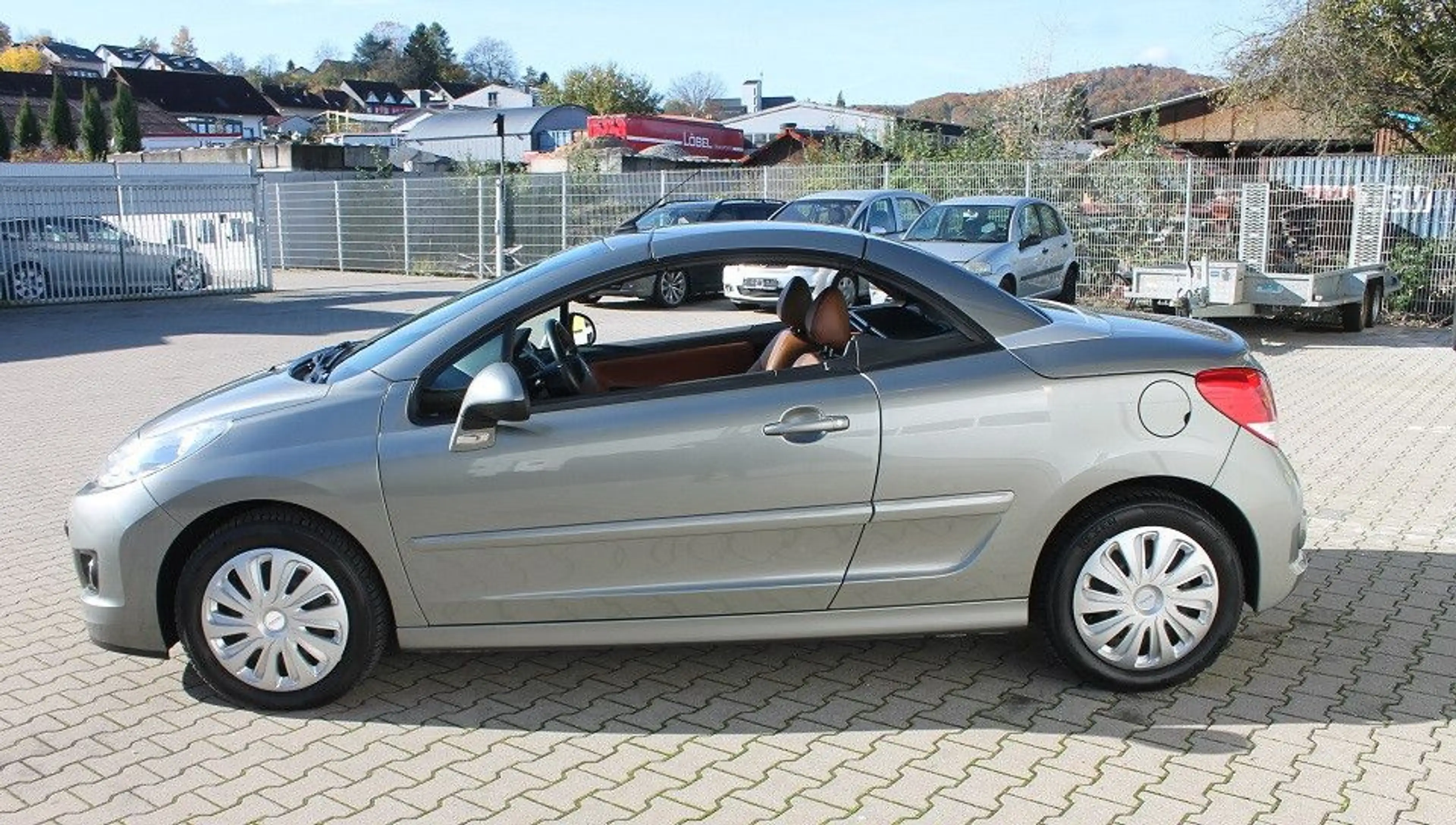 Peugeot 207 CC, Tüv, Insp+Bremsen neu!,gepfl,Leder,Finanz — photo 8