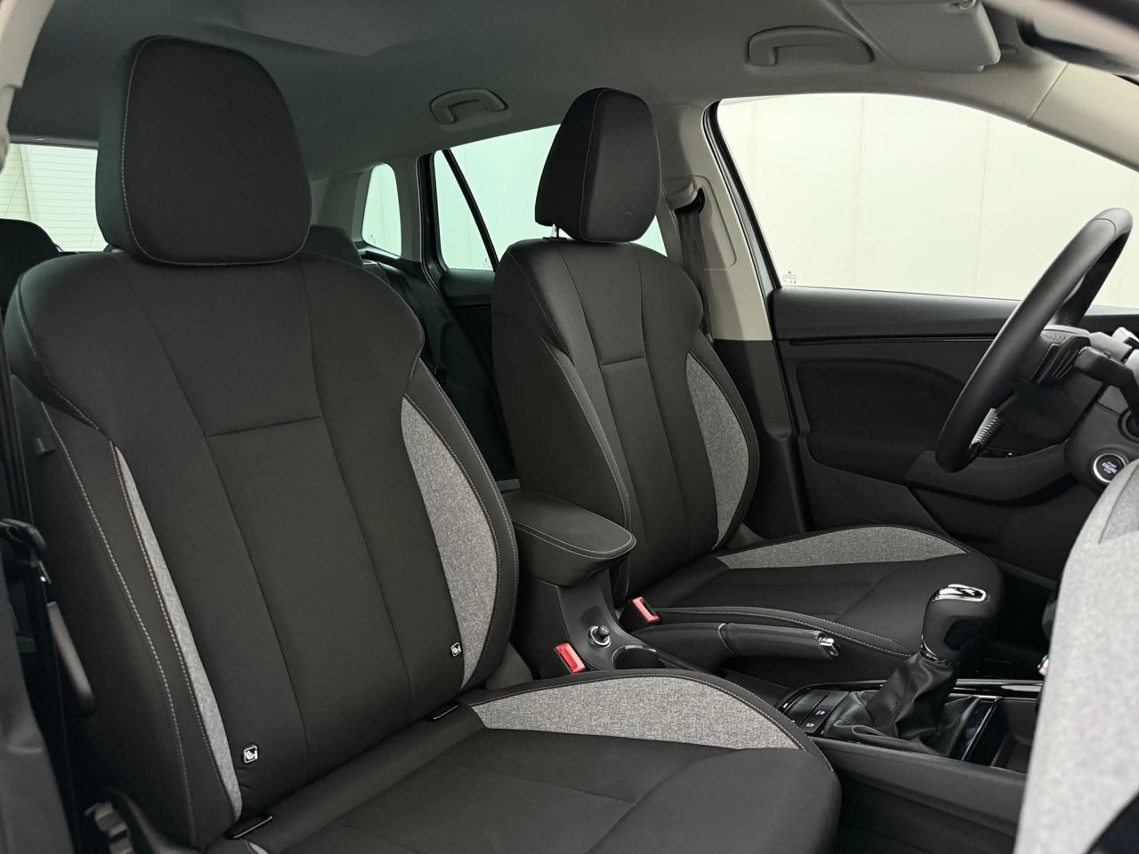 Skoda Kamiq 1.0 TSI Corporate DSG — photo 14
