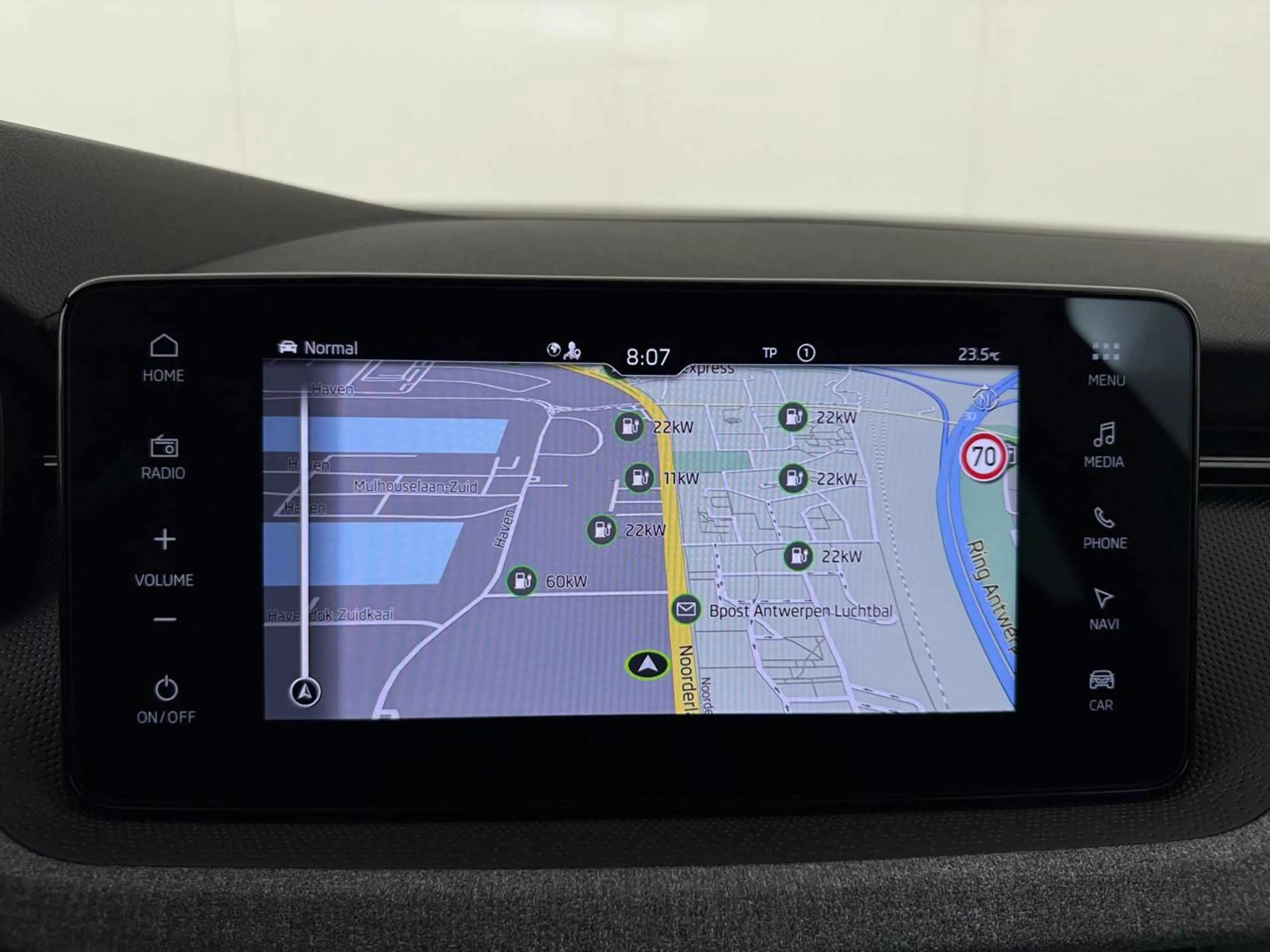 Skoda Kamiq 1.0 TSI Corporate DSG — photo 15