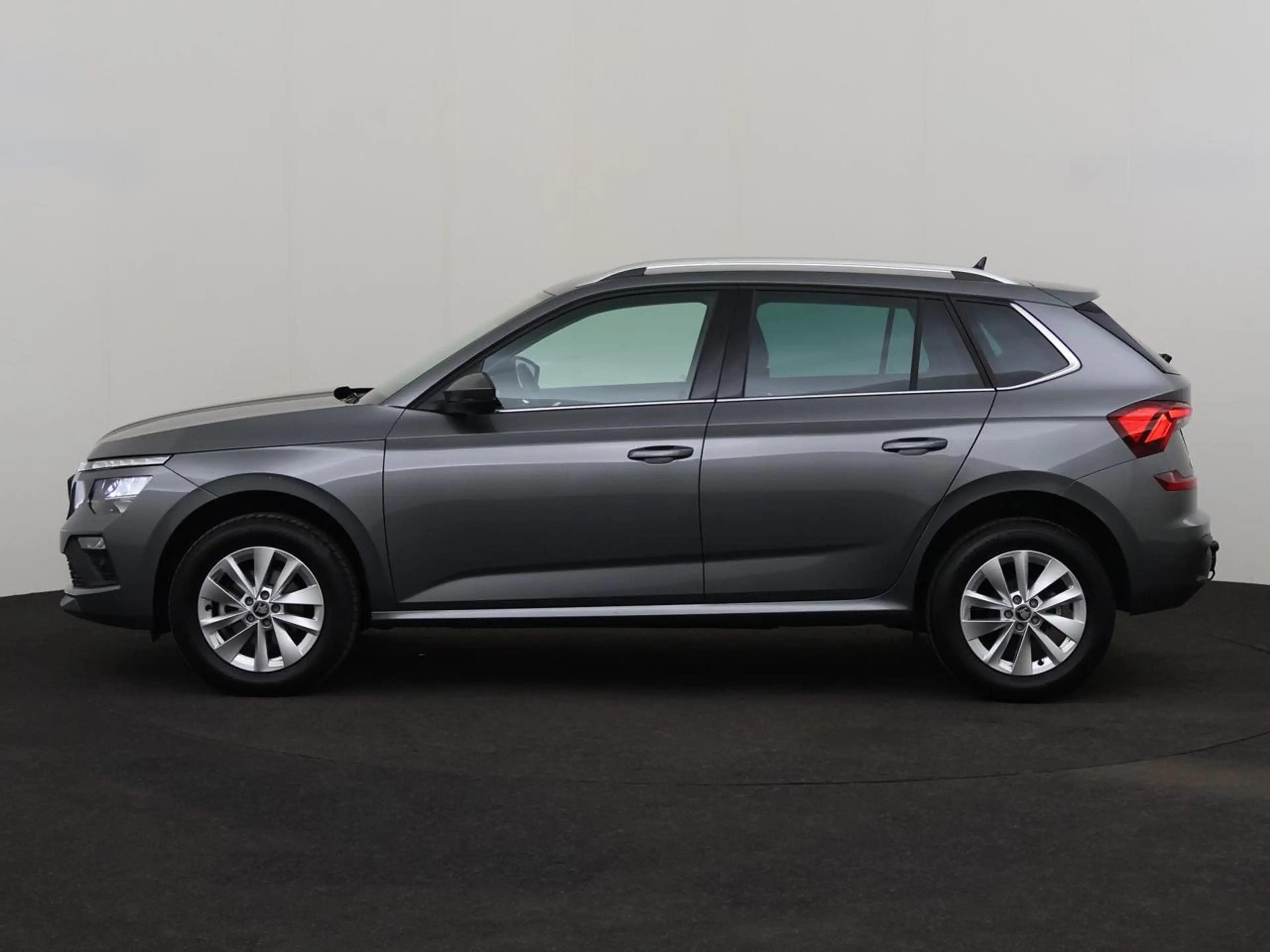 Skoda Kamiq 1.0 TSI Corporate DSG — photo 9