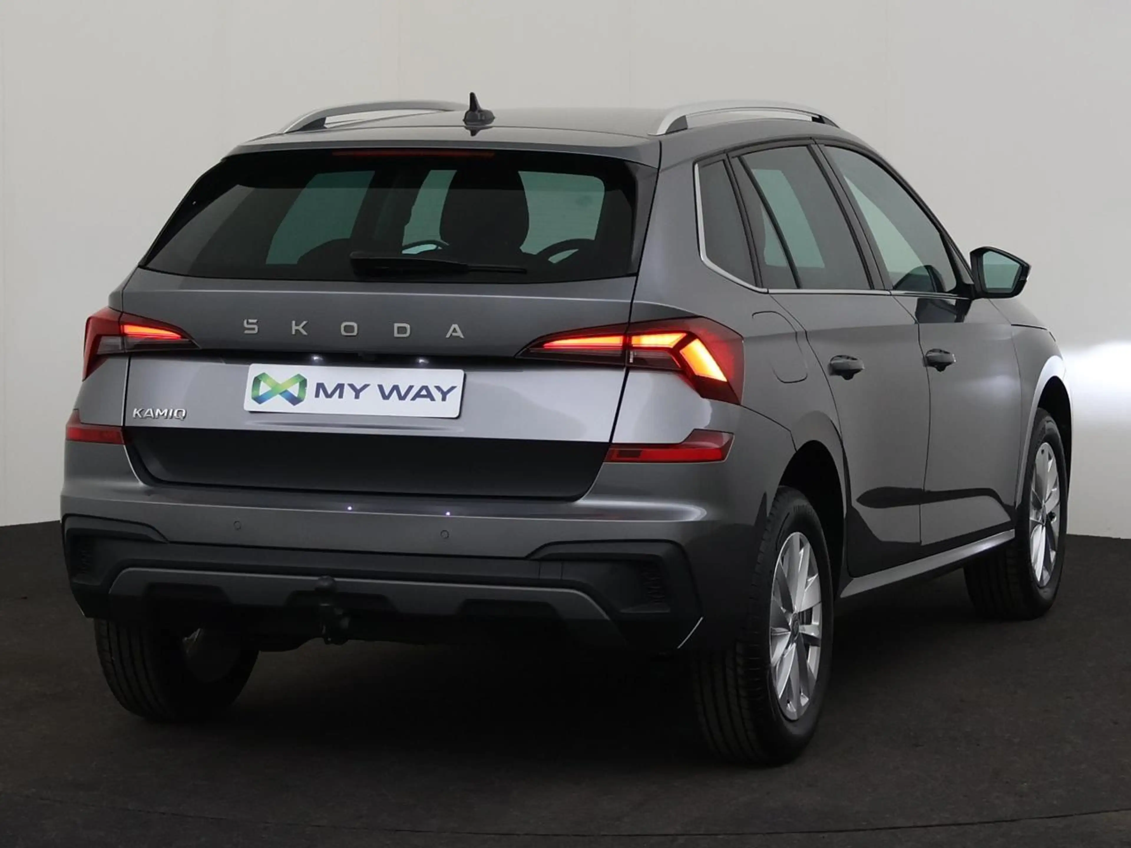 Skoda Kamiq 1.0 TSI Corporate DSG — photo 2