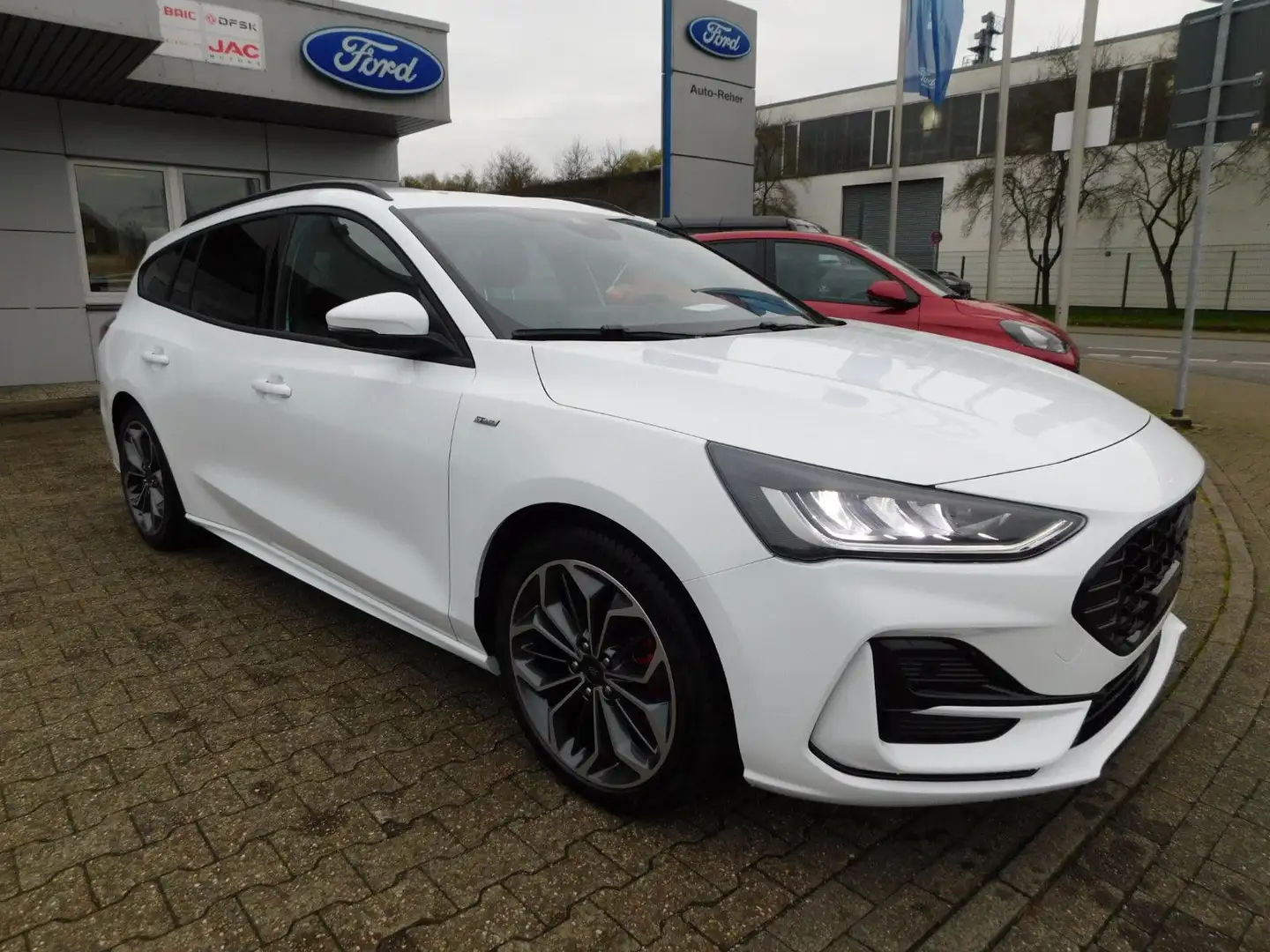 Ford Focus ST-Line X 1,5l EcoBlue Automatik LED Navi Weiß - 1