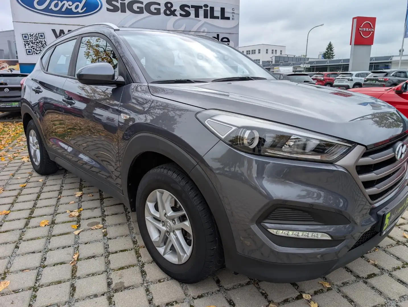 Hyundai TUCSON 1.6 blue Classic AHK*NAVI*KLIMA*SHZ*PDC*CAM Grijs - 2