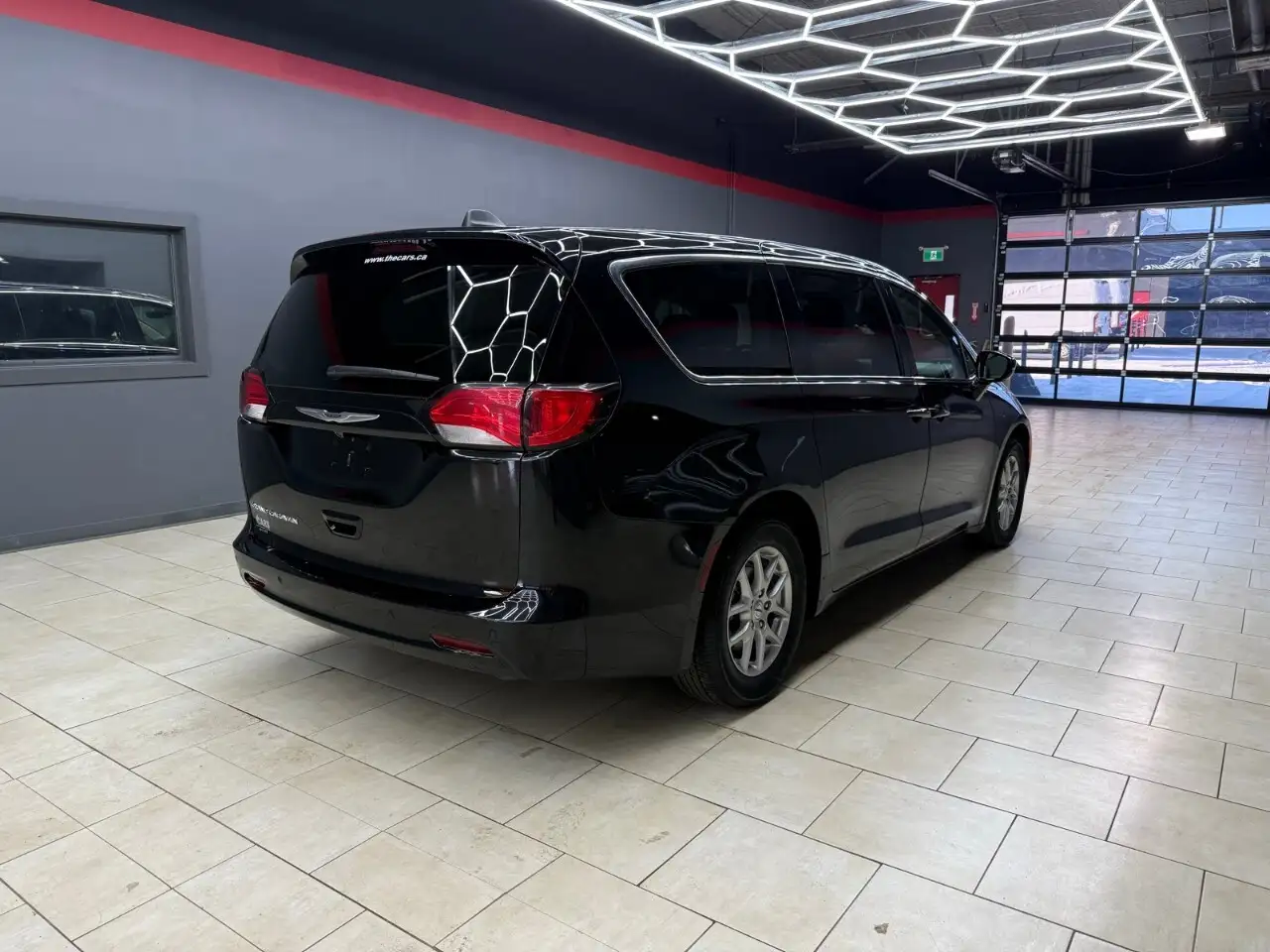Chrysler Grand Caravan снимка Chrysler Grand Caravan