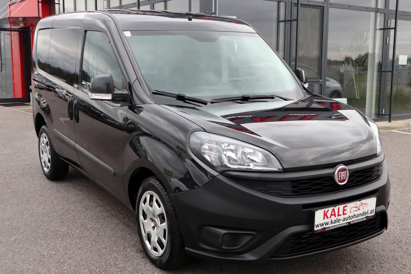 Fiat Doblo Doblo Cargo L2H1 SX 1,6 MultiJet 105 *1.Besitz* Schwarz - 2