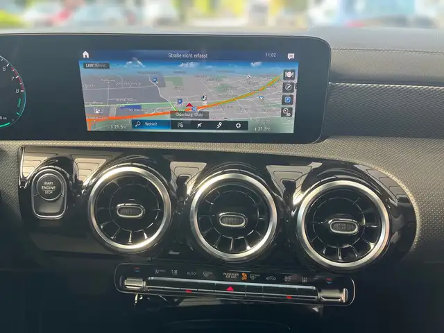 Mercedes-Benz CLA view 12