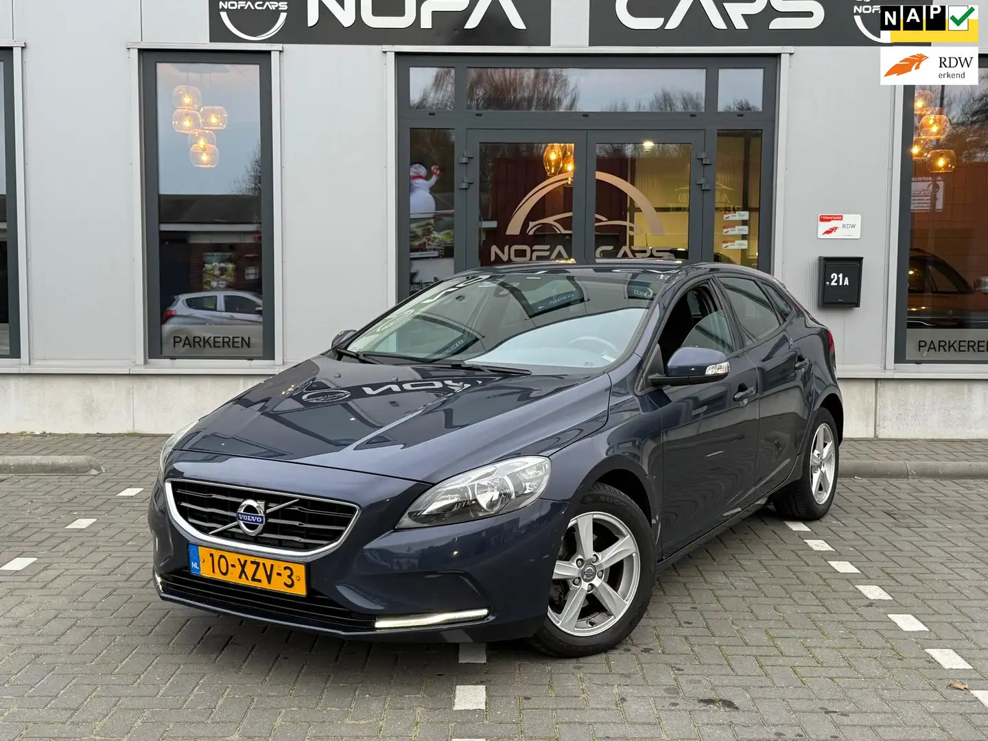Volvo V40 1.6 D2 Kinetic|Camera|Nap|Pdc Bleu - 1
