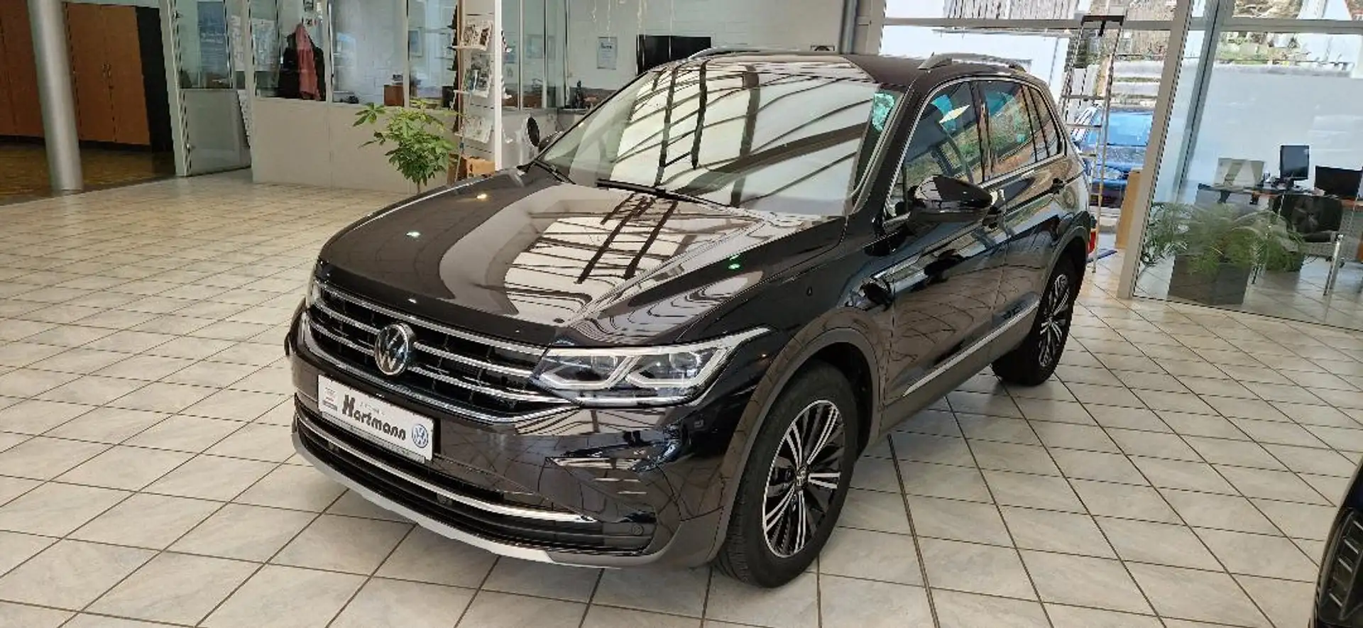 Volkswagen Tiguan Elegance 2,0TDI 4Motion AHK Matrix el.Kofferraum Navi Sitzh Schwarz - 1