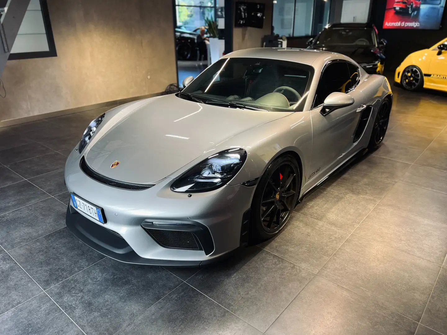 Porsche Cayman 718 Cayman 4.0 GTS CARBON AKRAPOVIC Grigio - 2