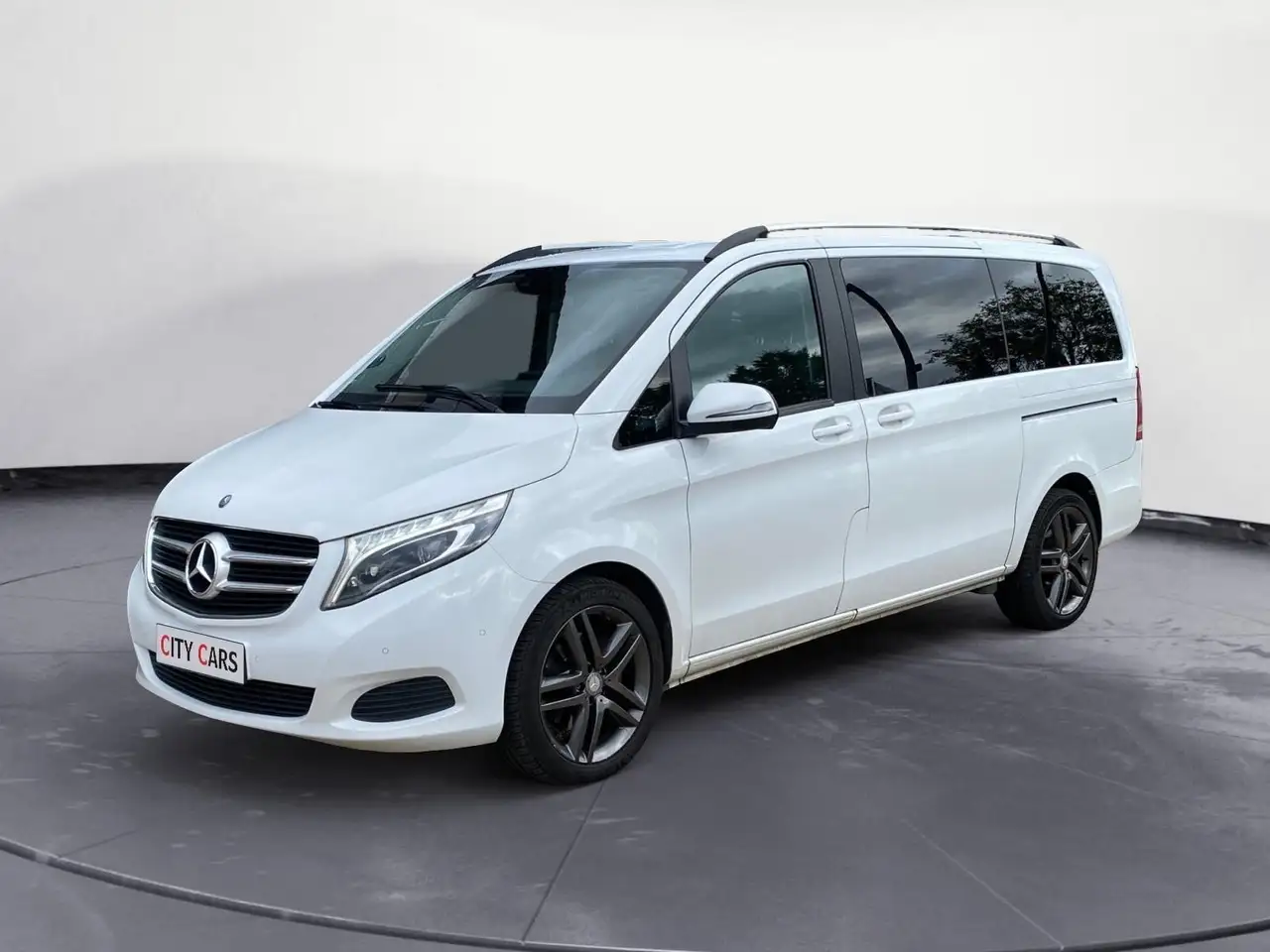 Mercedes-Benz V 250
