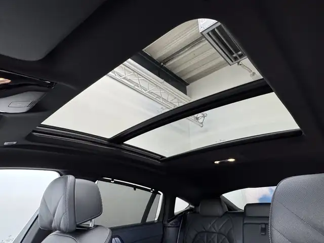 BMW X6 view 14