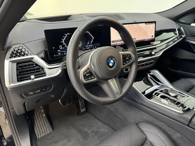 BMW X6 view 8