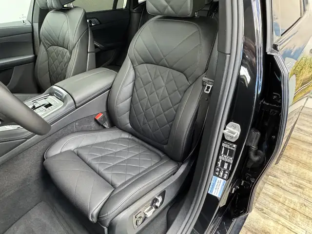 BMW X6 view 15