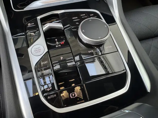 BMW X6 view 13