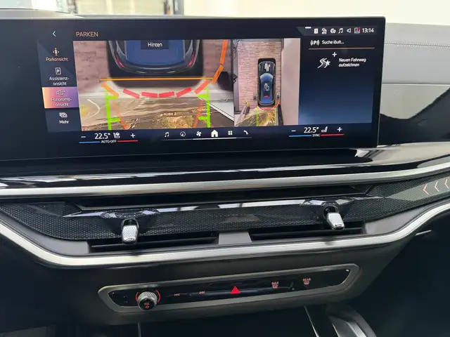 BMW X6 view 11