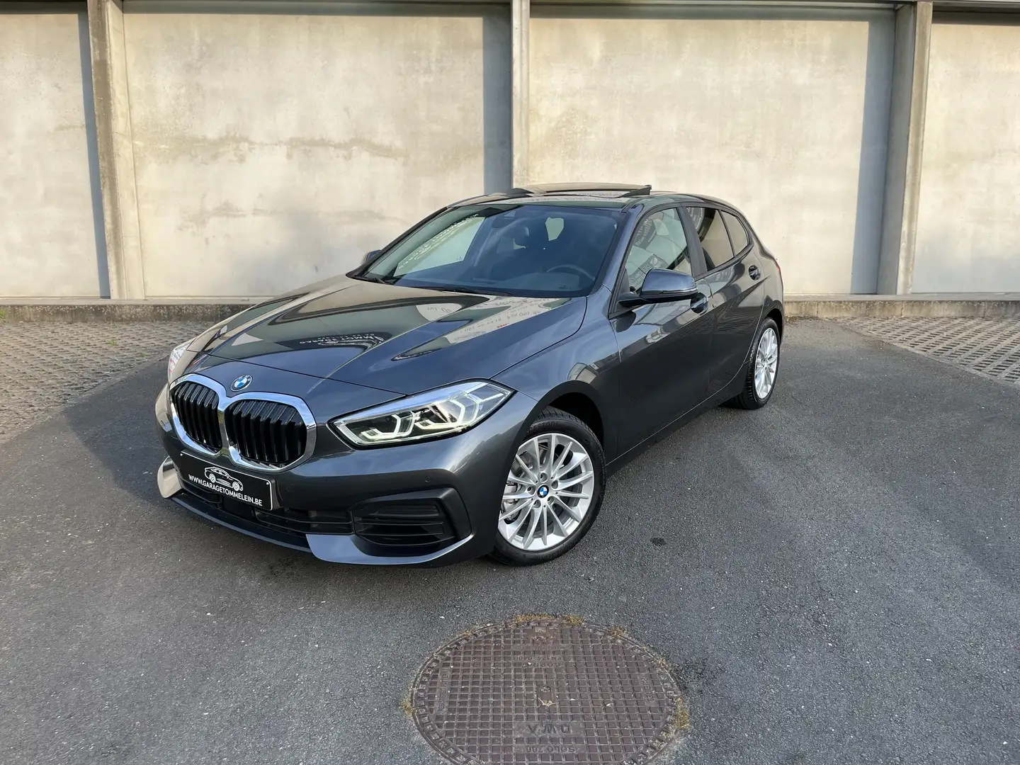 BMW 116 116iA OPF OPEN DAK | CARPLAY | CRUISE CONTROL Grijs - 1