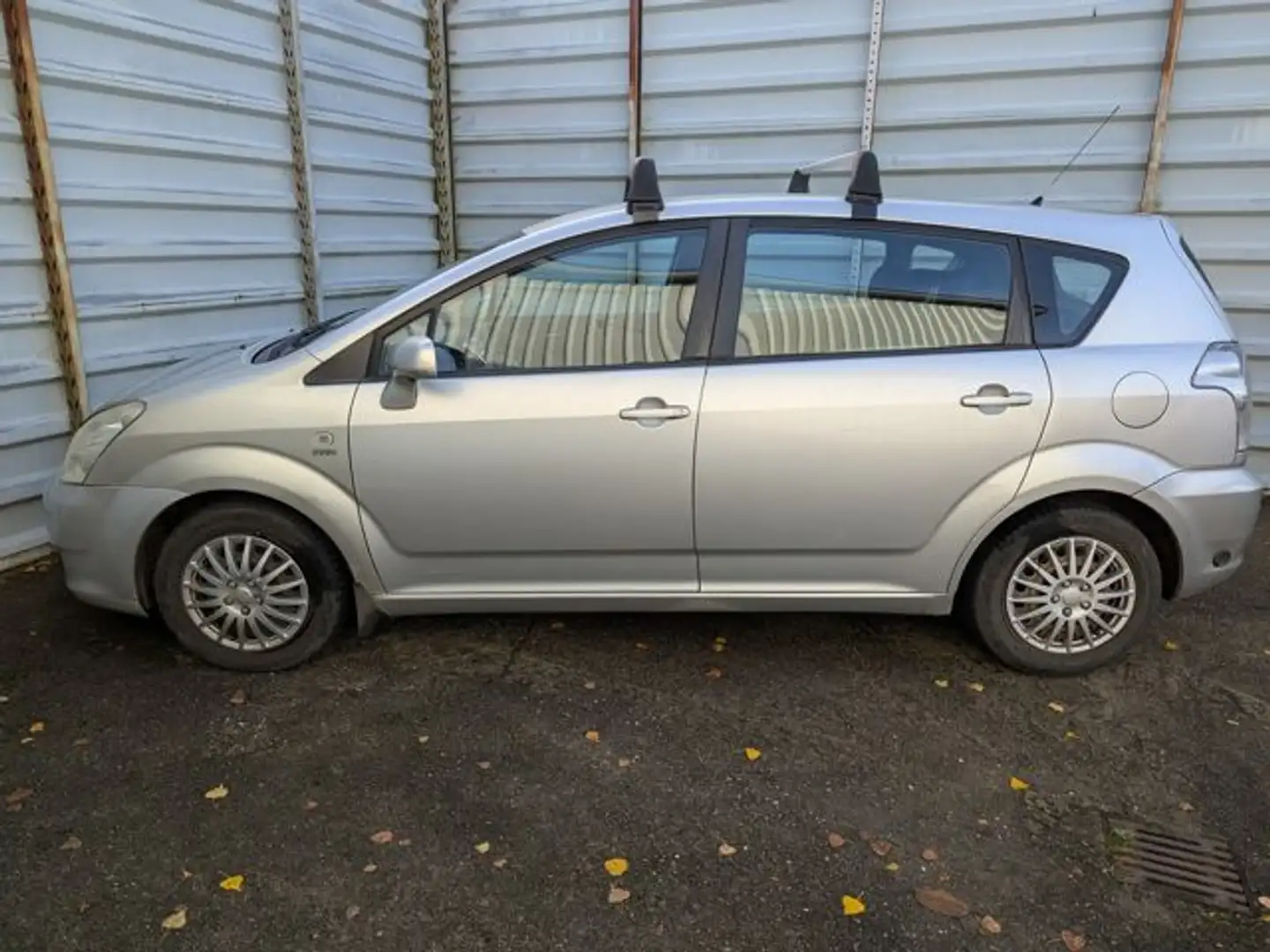 Toyota Corolla Verso 1.8*Klima*7 Sitze* Silber - 2