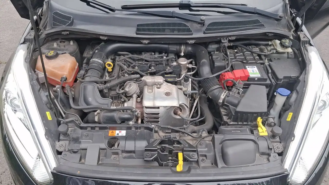 Ford Fiesta 3 portes — photo 15