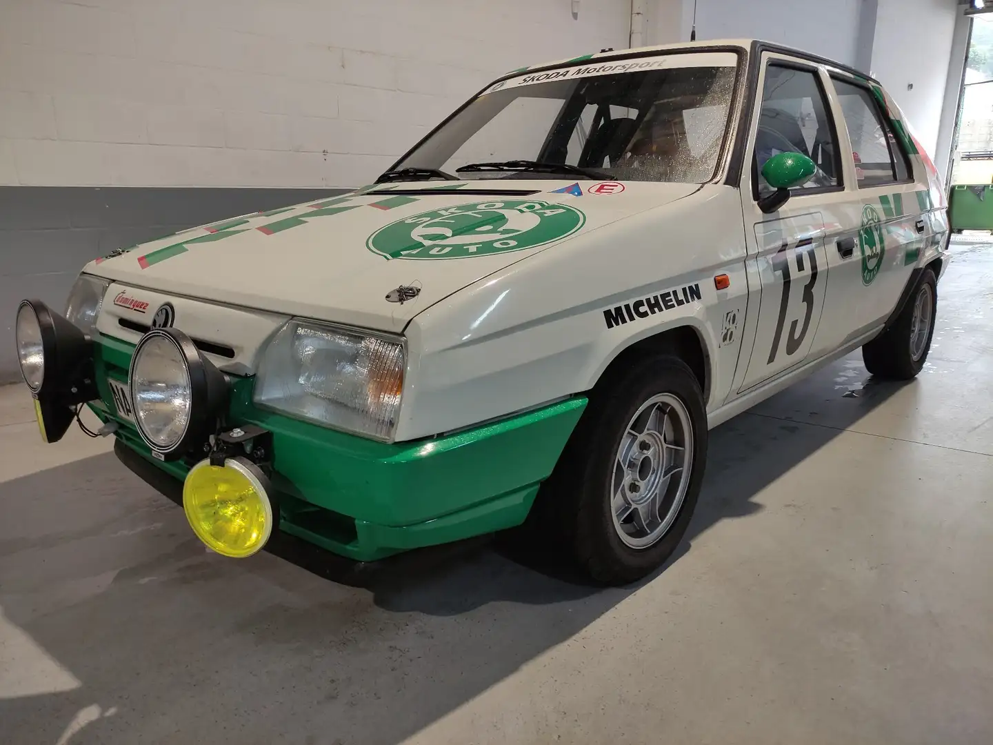 Skoda Favorit 136 Rally Replica Blanc - 1